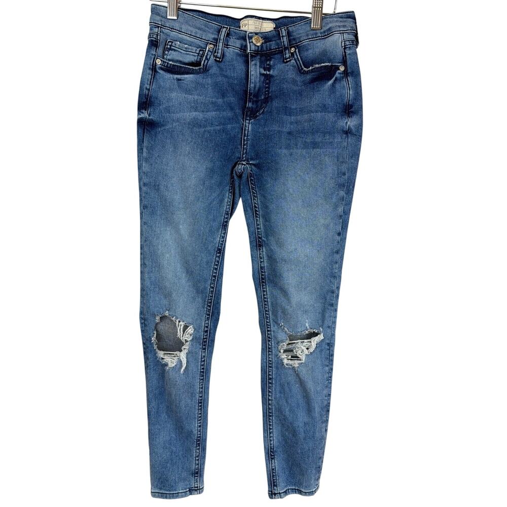 Free People Washed Blue Distressed 5-Pocket Jeans Size 27